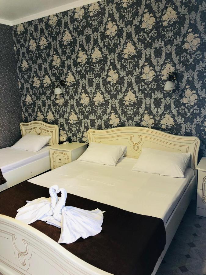Гостевой Дом Анаит Hotel Pizunda Esterno foto